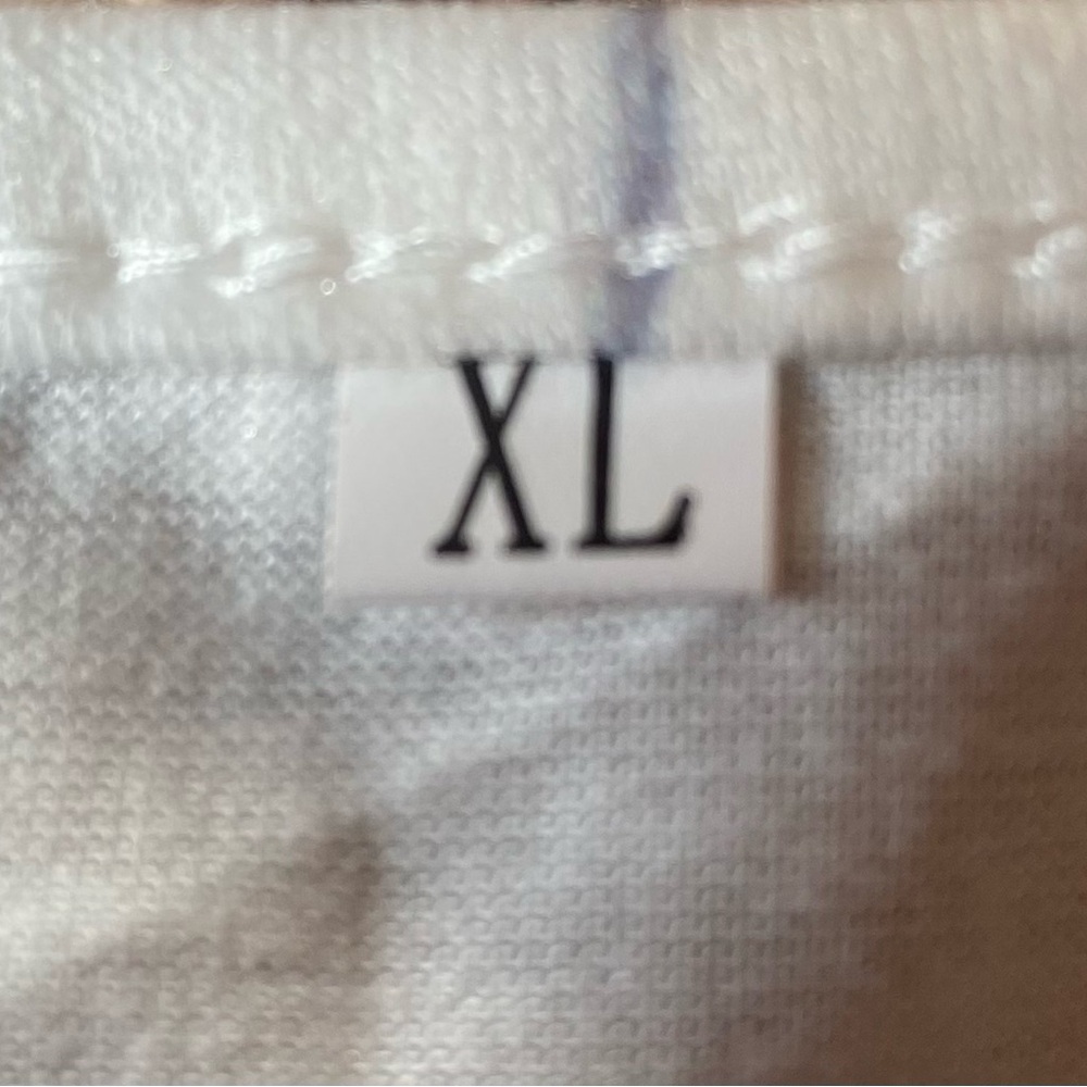 NWOT-Floral Long Sleeve Top - Picture 3 of 9